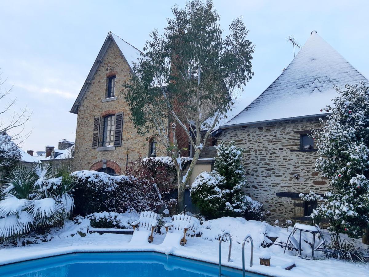 Chambres D'Hotes Le 1900 Val-Couesnon Exteriör bild